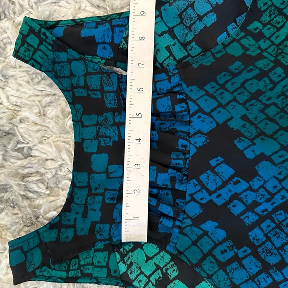 Massimo Geometric Patterned Tank Top - Picture 8 of 10